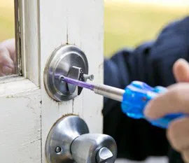 Lee's Summit MO Locksmith Store Lee's Summit, MO 816-287-1277 Lee's Summit MO Locksmith Store Lee's Summit, MO 816-287-1277 - 6-Lock-Change